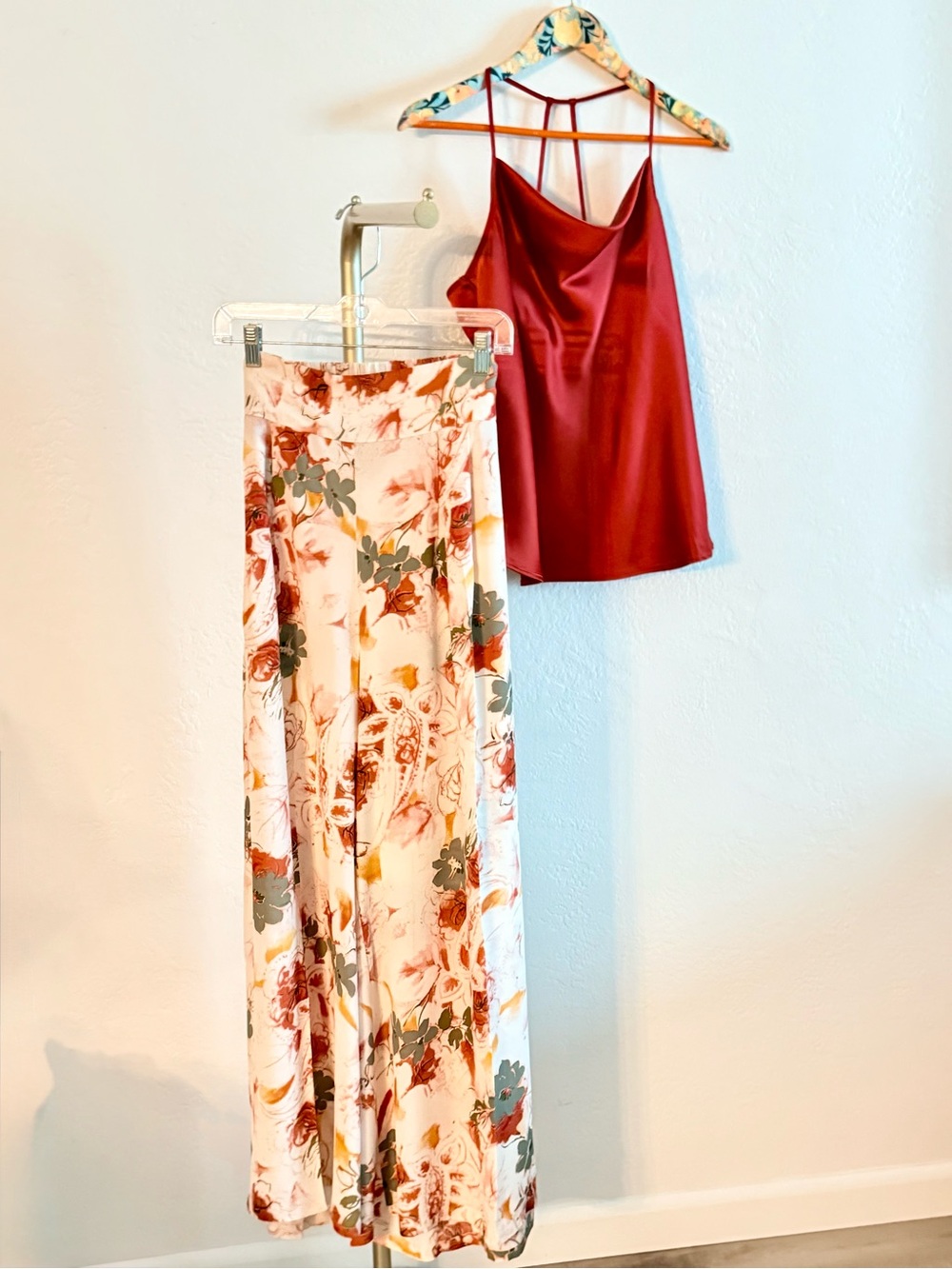 NWT Pleione x Otis & Maclain Floral Wide Leg Palazzo Pant & Cowl Cami Set M